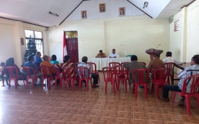 Rapat kordinasi RT dan RW bersama pemerintah desa terkait pendataan IMB dalam rangka peningkatan PAD Kota Ambon dan penanganan sampah di Negeri Hative Kecil.