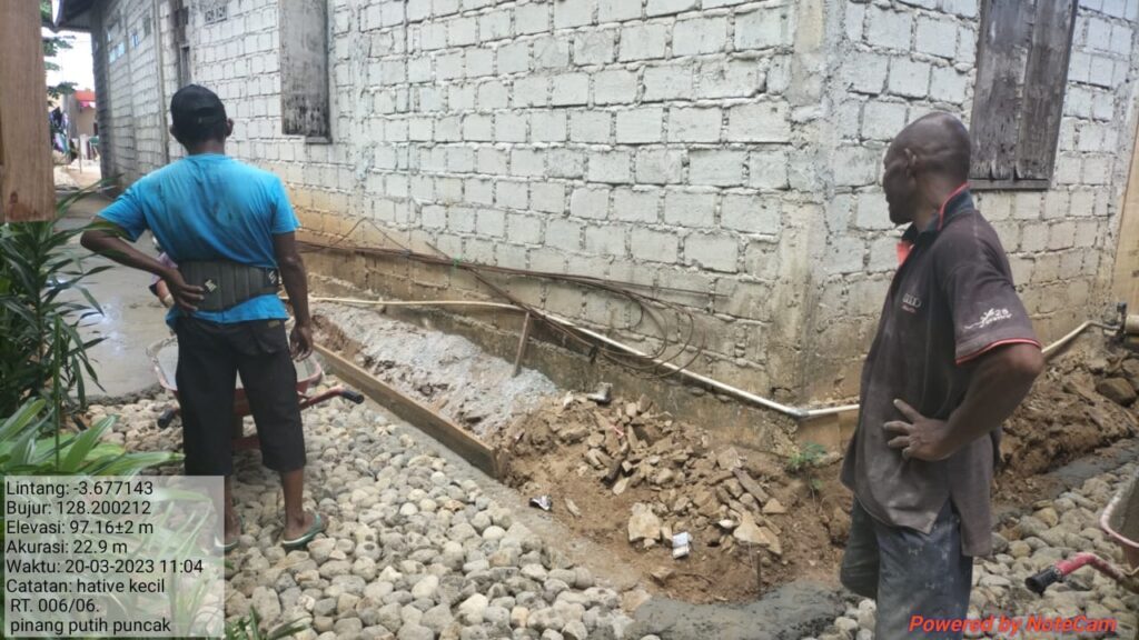 Pembangunan Jalan Setapak 100 Meter di Negeri Hative Kecil
